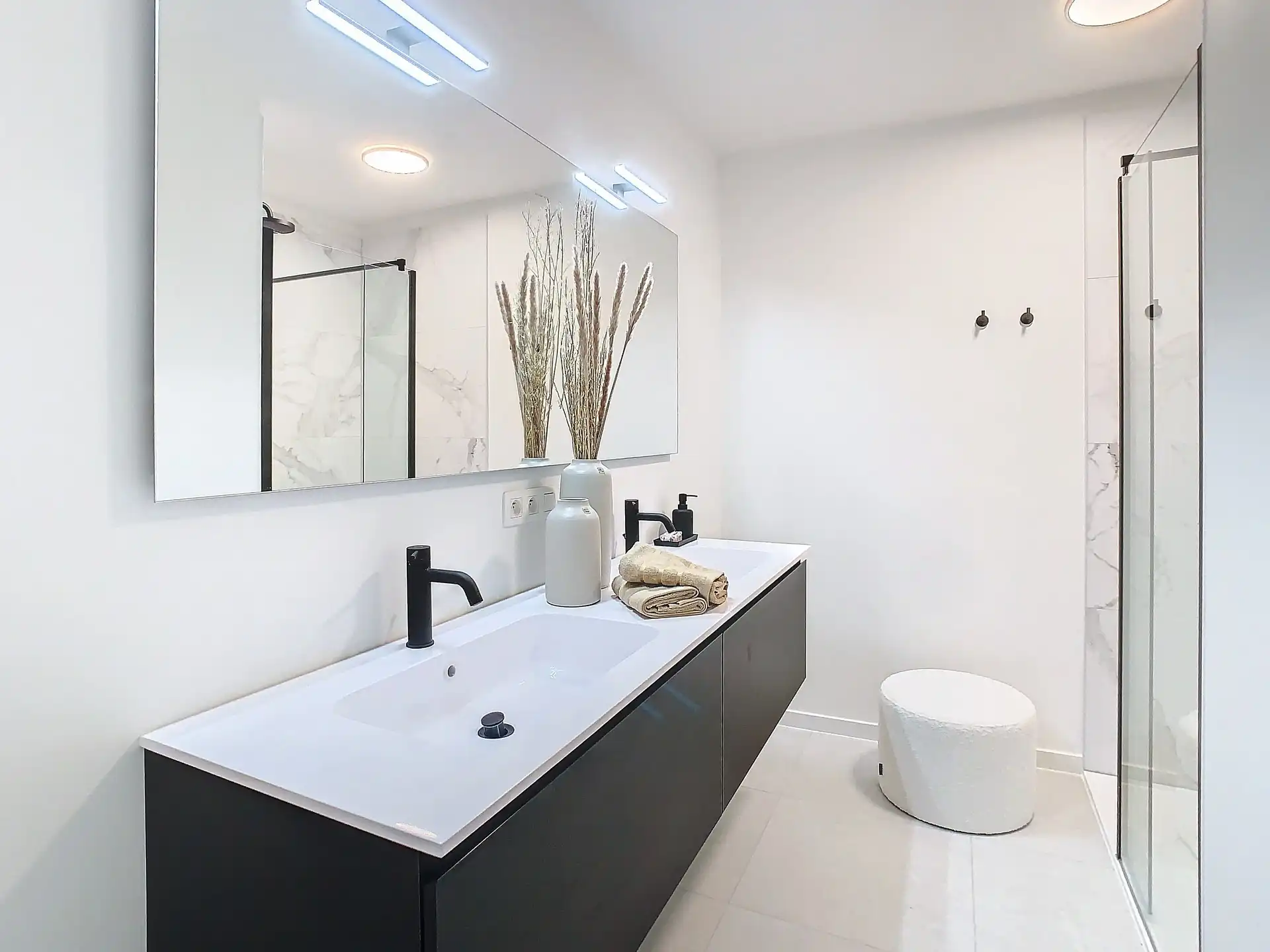 INVESTERINGSAPPARTEMENT IN CENTRUM BILZEN 2 SLK BERGING, TERRAS EN PARKING foto 6