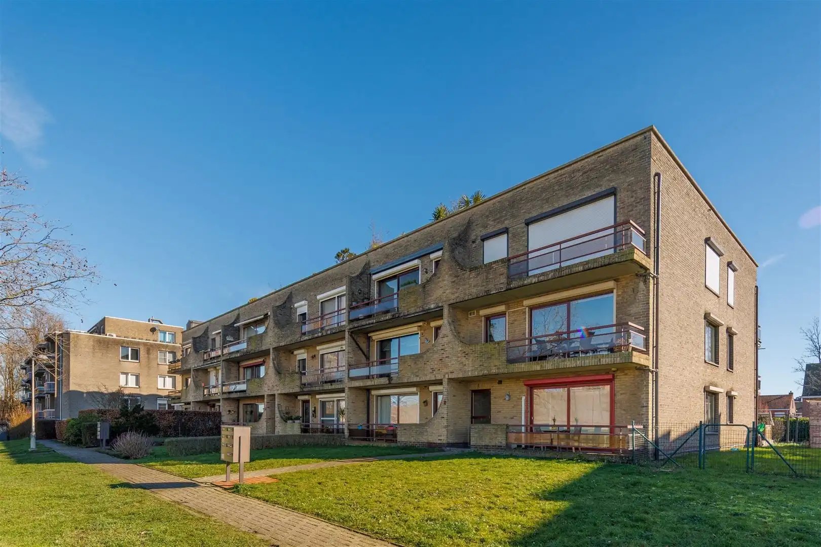 Gezellig wonen met eigen tuin op het gelijkvloers foto {{pictureIndex}}