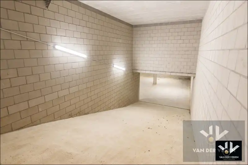 Ruim gelijkvloers nieuwbouwappartement met 4 slaapkamers en 2 badkamers, een terras en een mooie tuin op een goed bereikbare locatie! foto 21