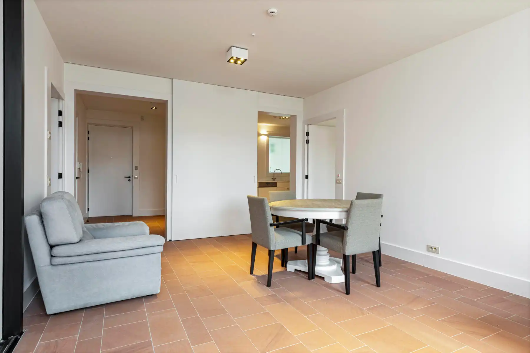 Ruime assistentiewoning met twee slaapkamers op topligging foto 6