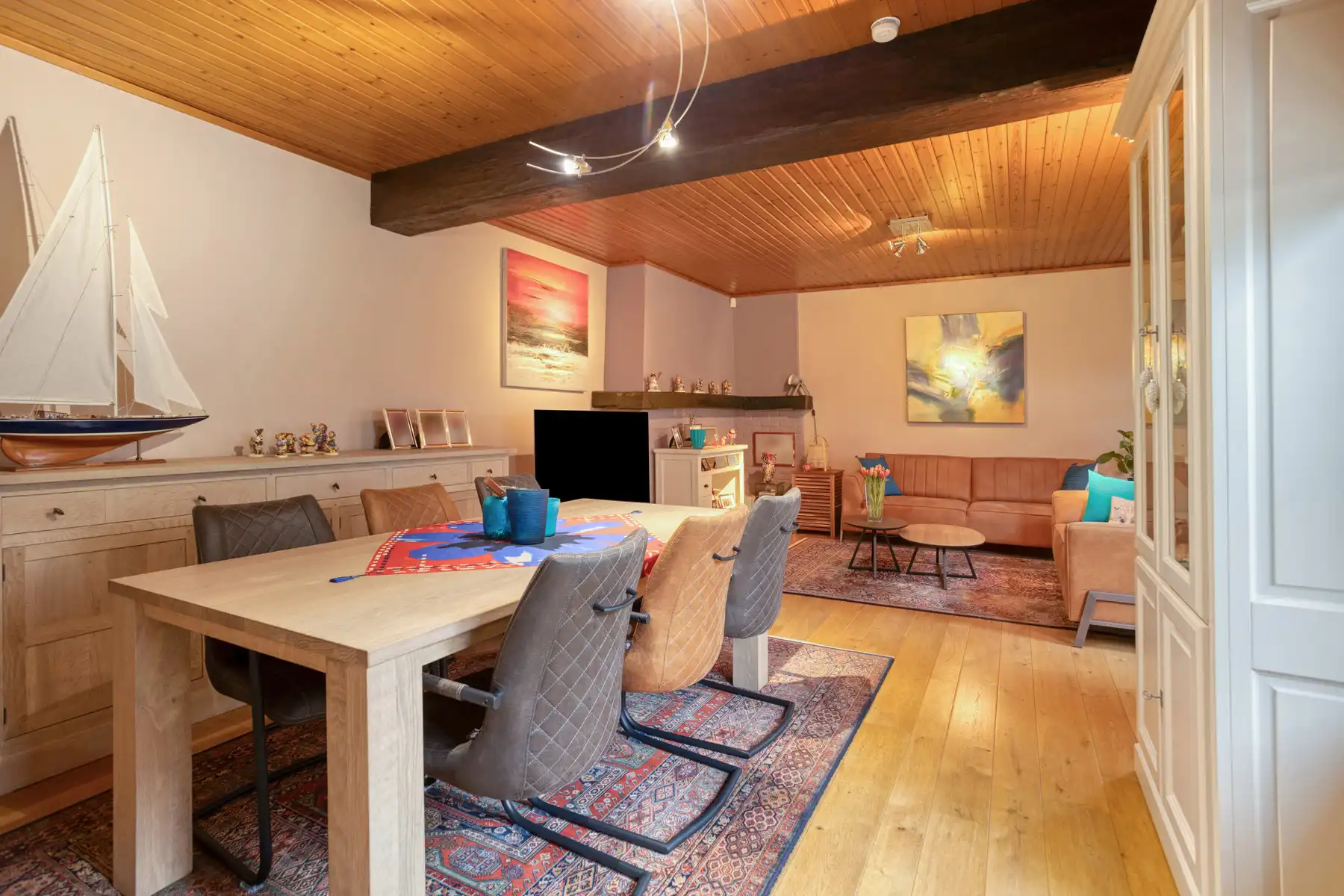 Halfopen met grote slaapkamers en zuidgerichte tuin foto 9