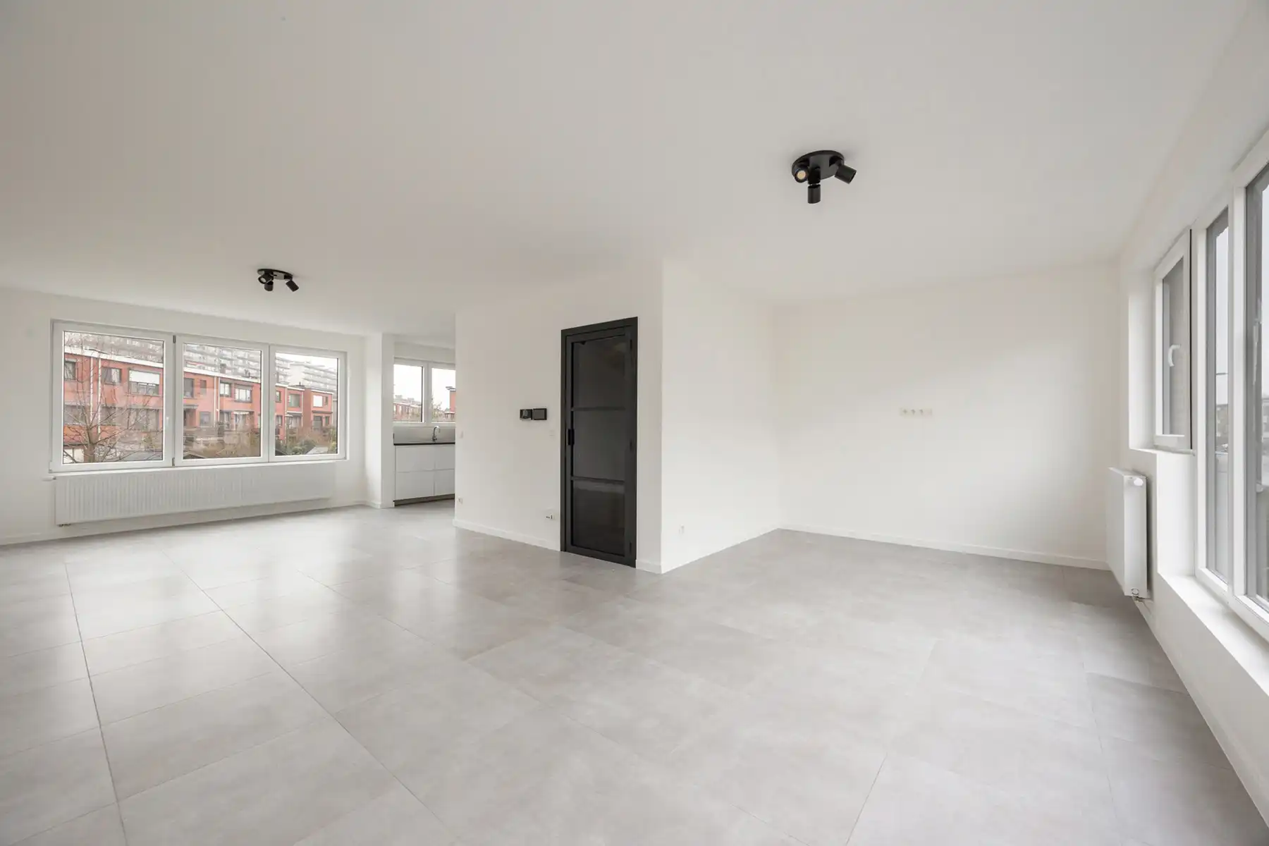 Totaalrenovatie (2025) met 3 slp, tuin en garage in Merksem foto 10