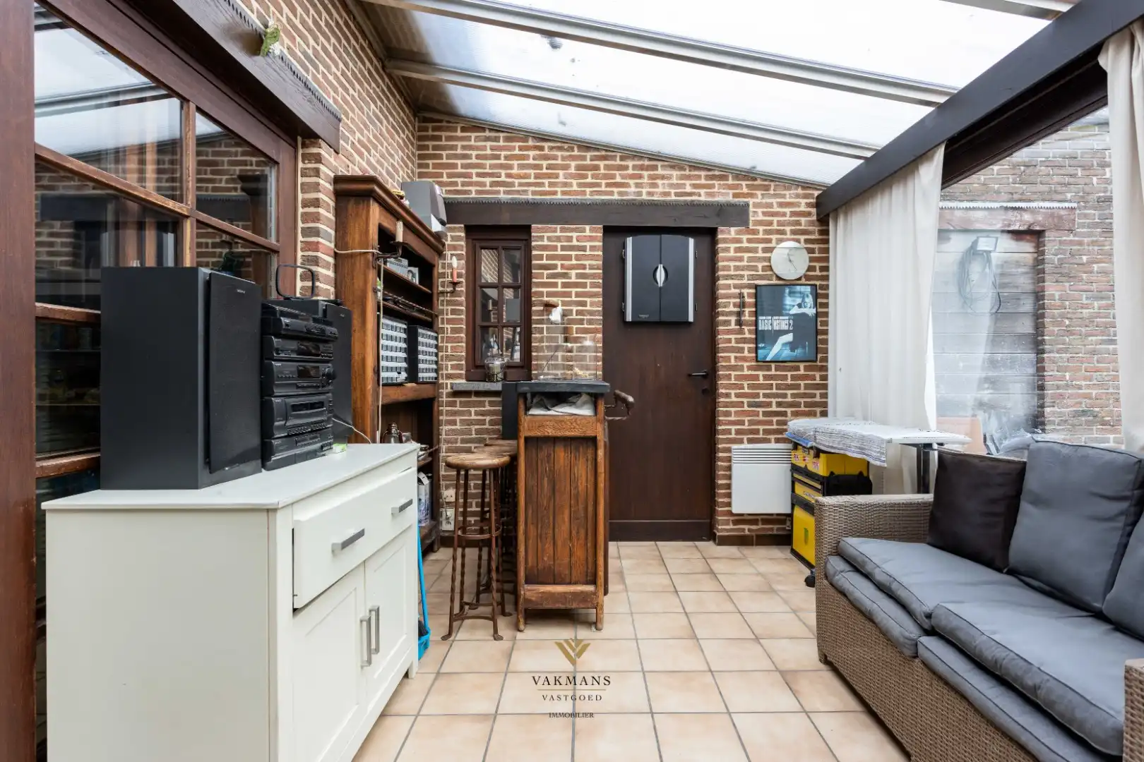 Fermette woning met oprit, dubbele garage en prachtige tuin foto 17