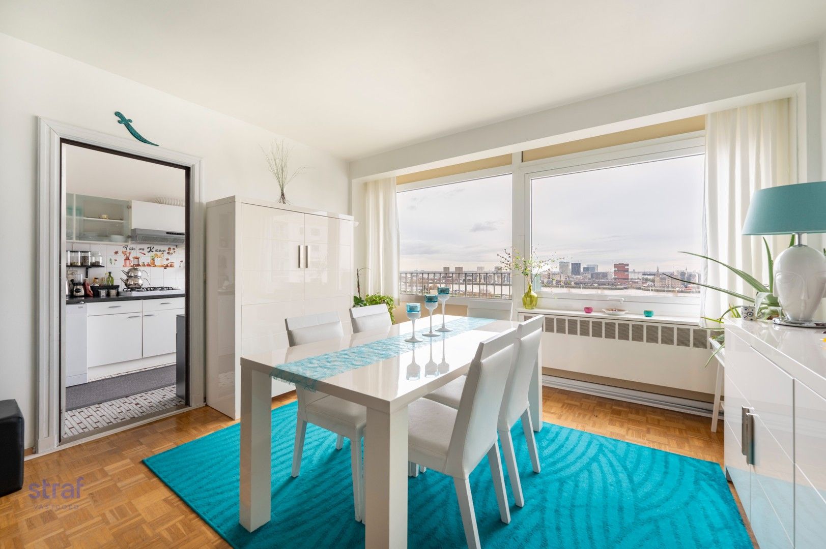 2-slaapkamer appartement met prachtig uitzicht op de stad foto 1