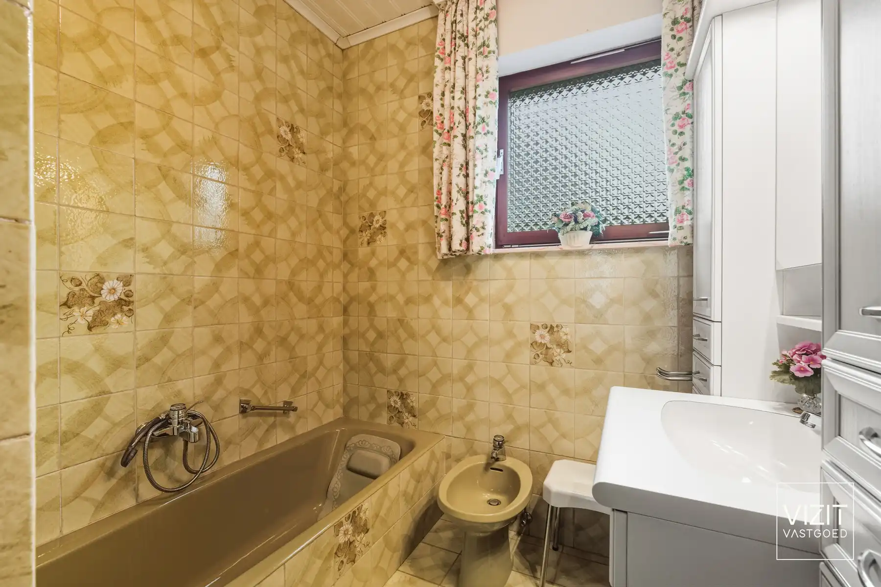 Goed gelegen bungalow te Overboelare! foto 16
