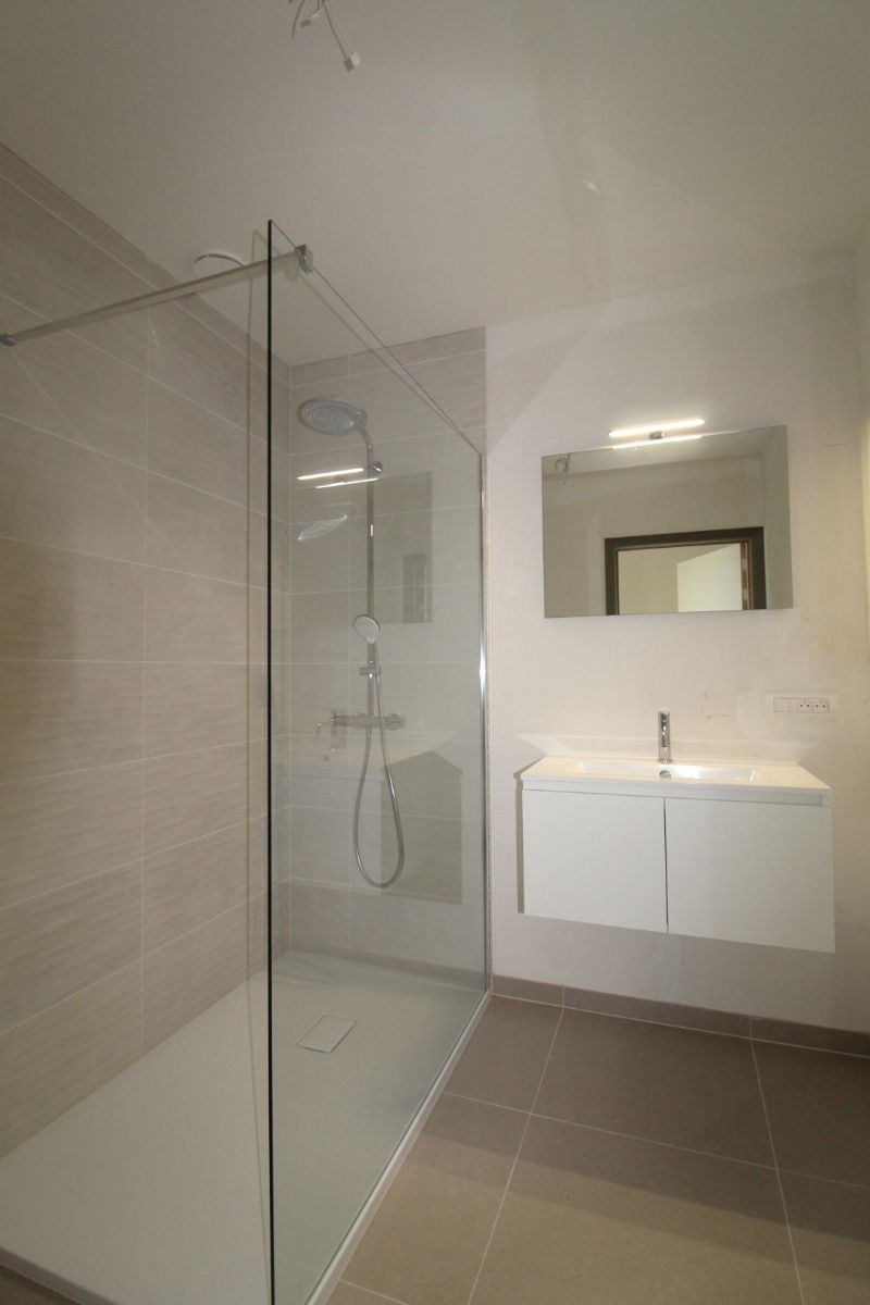 Modern en lichtrijk appartement in Tielt foto 9