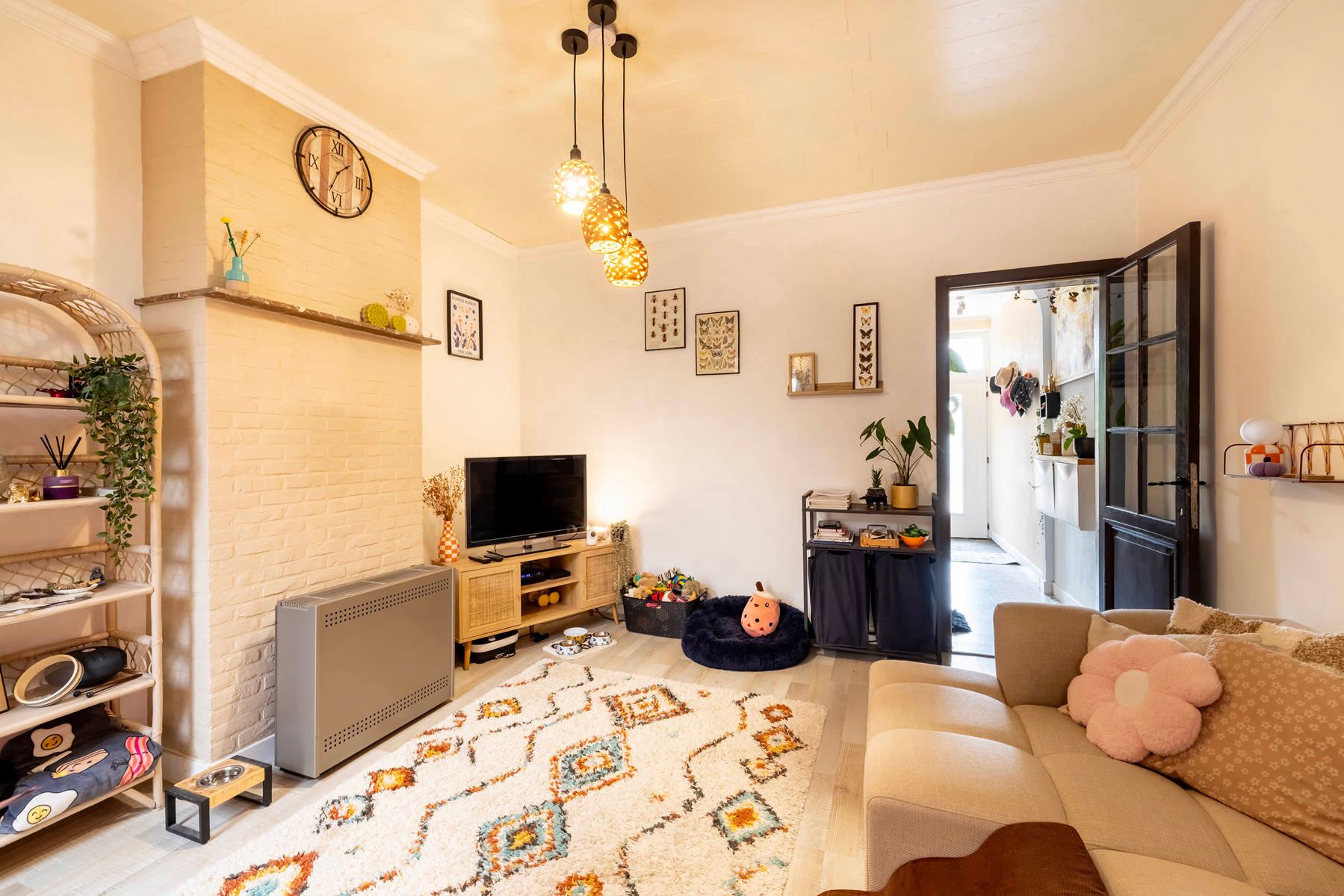 Woning met 3 slpk + bureau, kelder/zolder, tuin en servitude foto 4