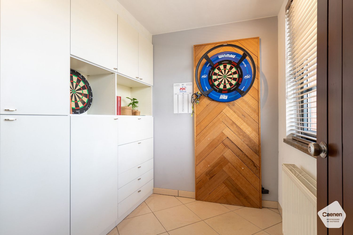 UNIEKE & LUCHTIGE ALLEENSTAANDE WONING met 4 SLAAPKAMERS ,RUIME GARAGE en TUIN foto 16