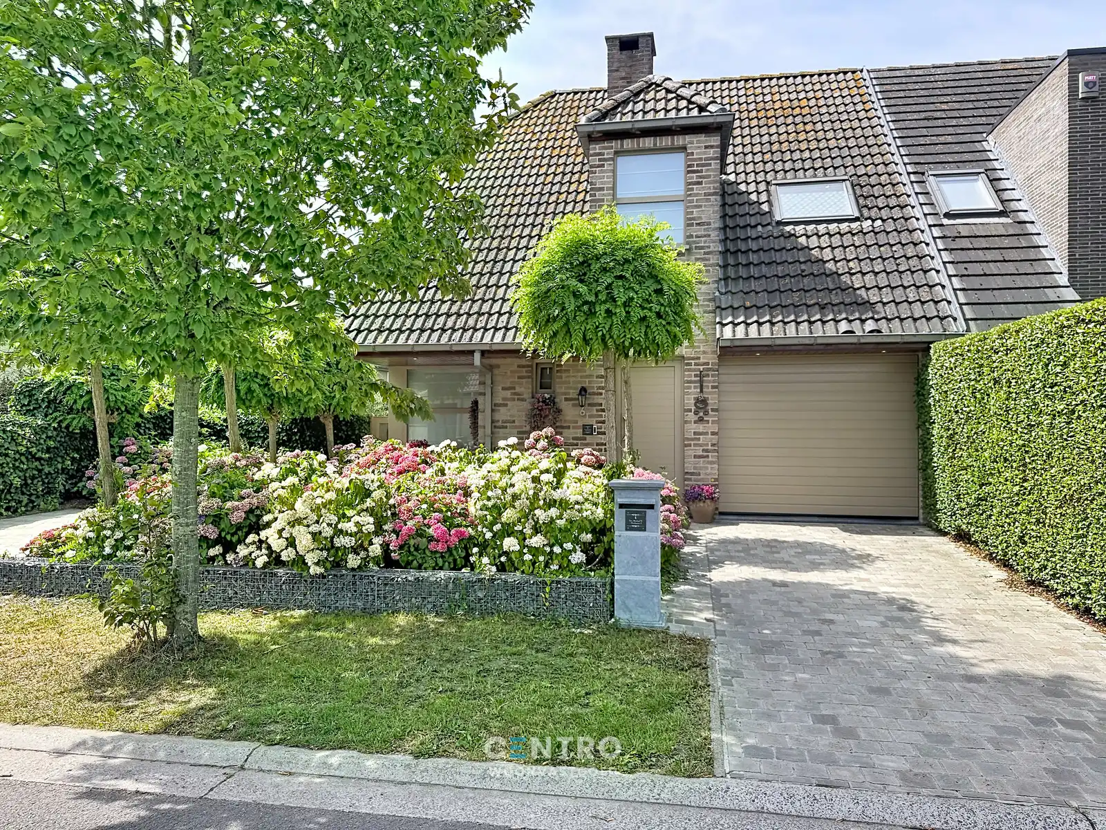 Leuke Energiezuinige woning met 3 slpks, garage én ZUIDger. tuin! foto 31