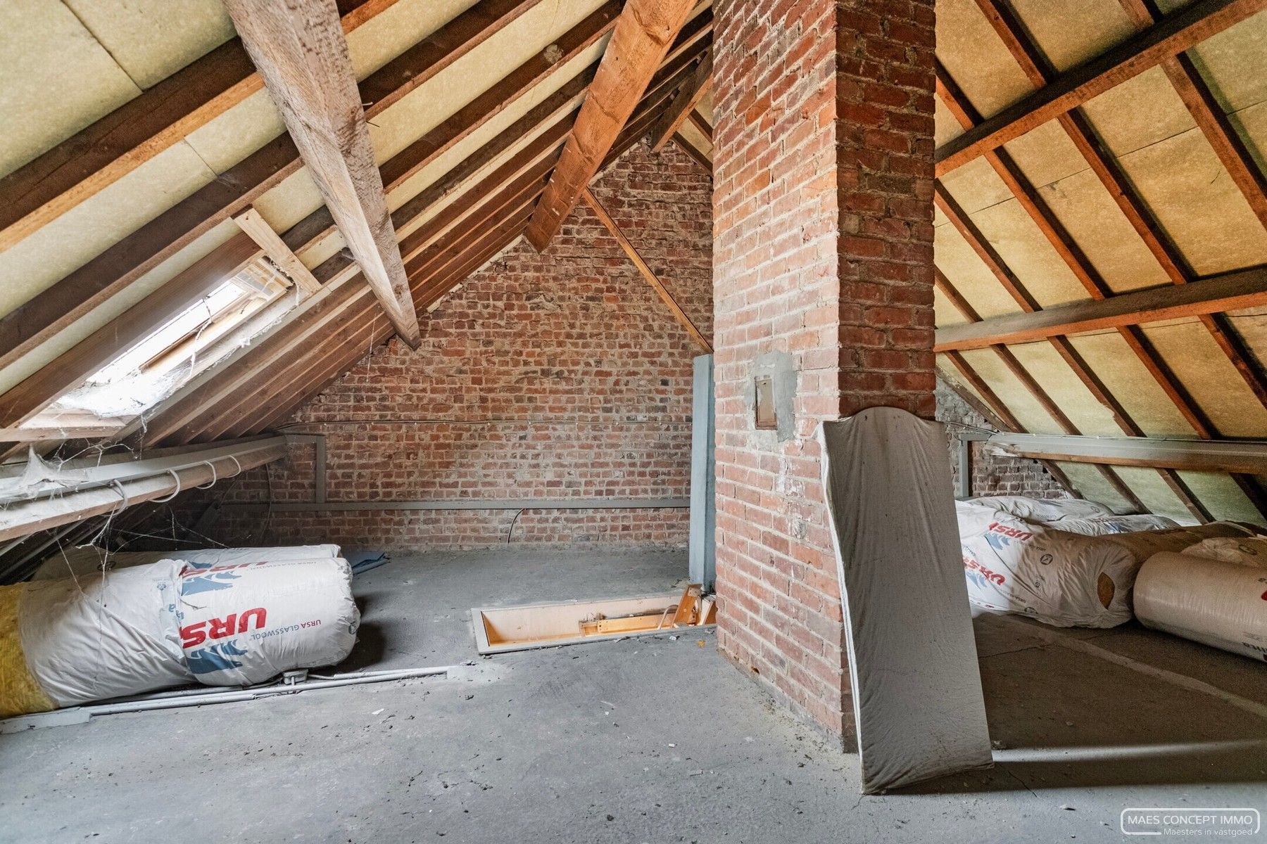 Karaktervolle stadswoning op toplocatie vlak bij het centrum van Waregem foto 9