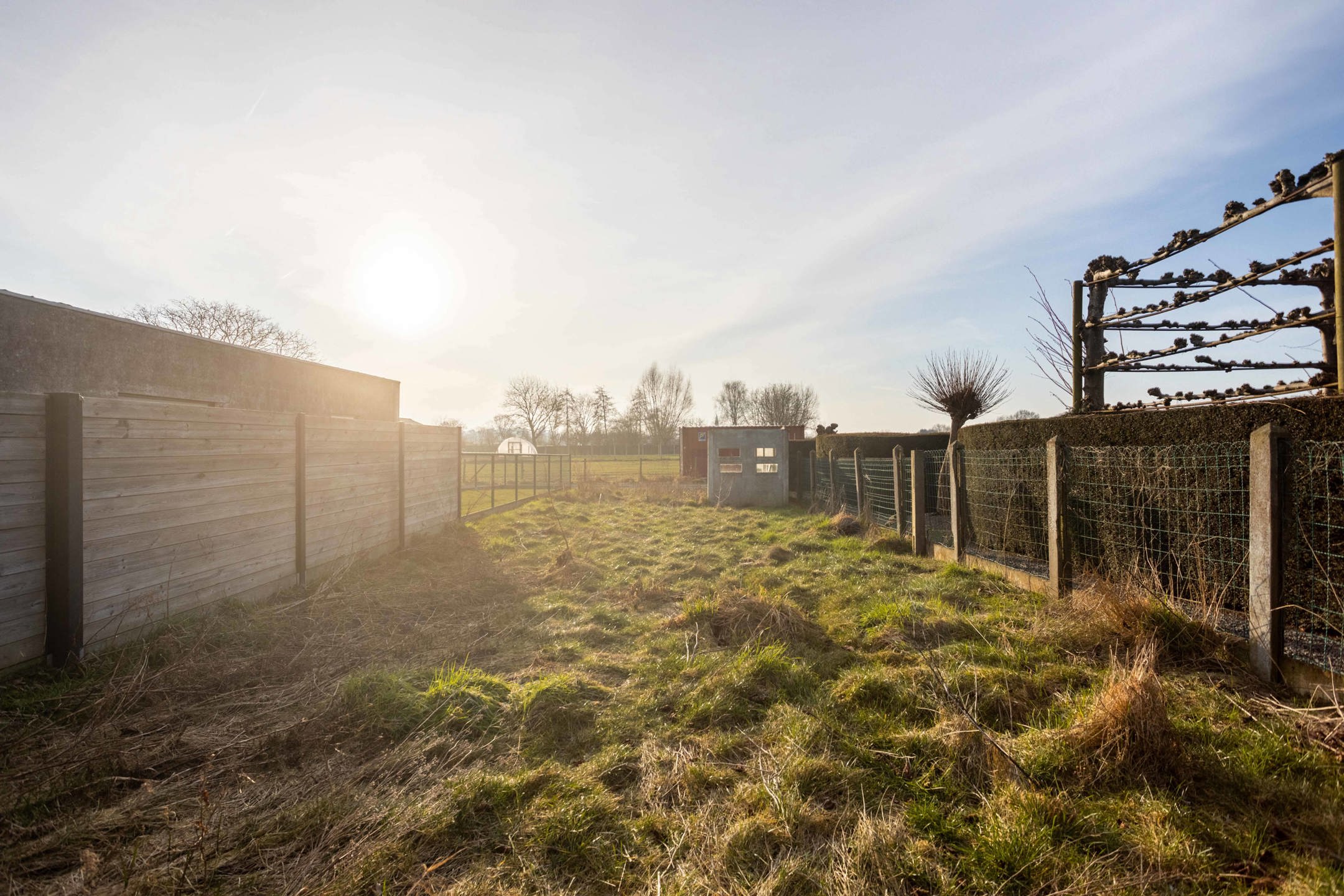 Te renoveren halfopen bebouwing met veel potentieel foto 21