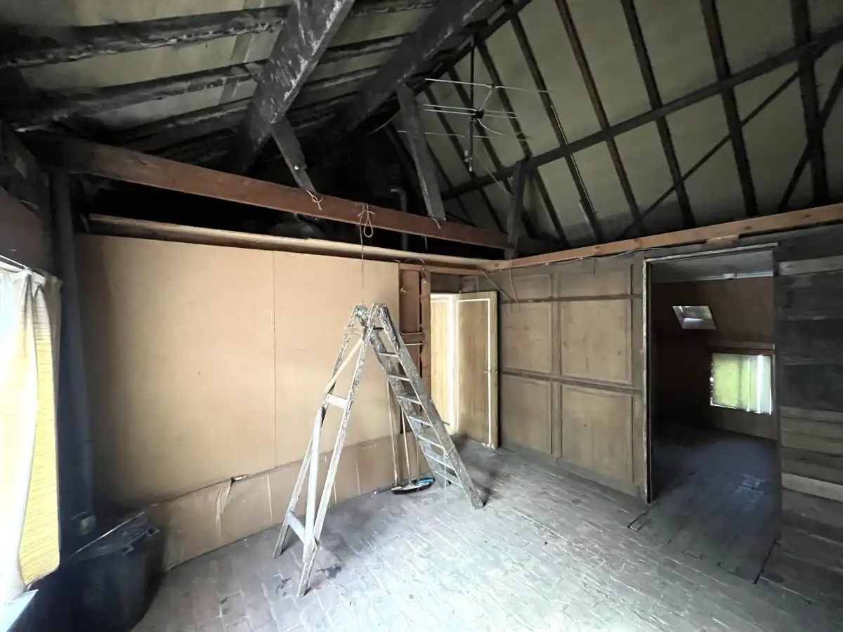 Ledegem – Te renoveren woning op ruim perceel met uitweg achteraan foto 11