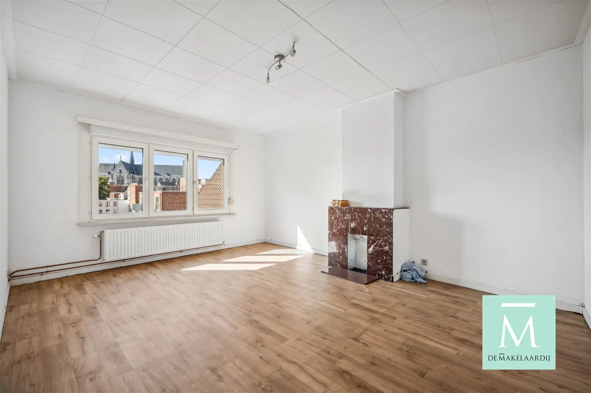 Appartementsgebouw met handelspand op het gelijkvloers foto 11