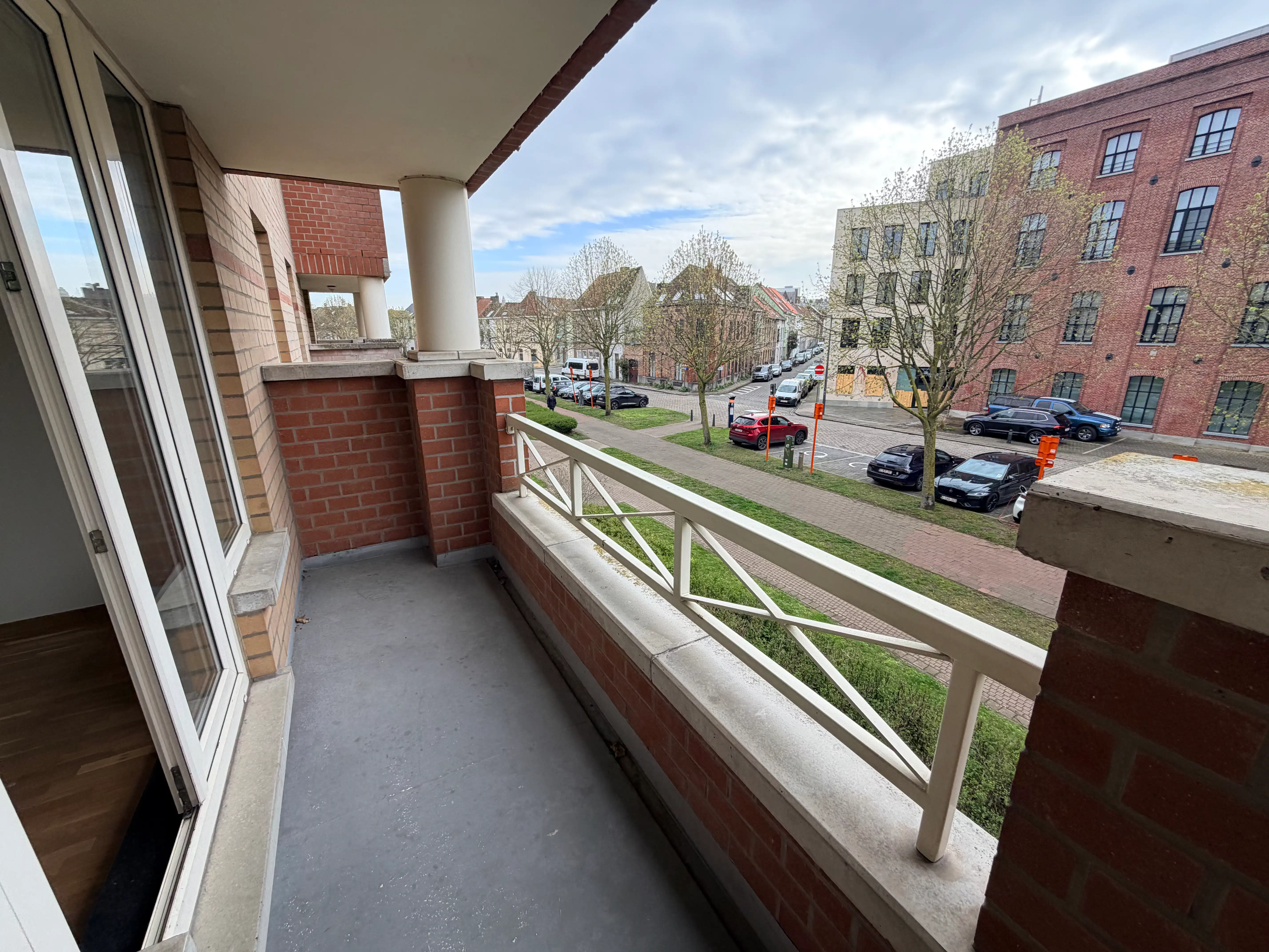 --- NIEUW ---&nbsp;Instapklaar appartement met garagebox en terras nabij het Rabot / Prinsenhof . foto 14