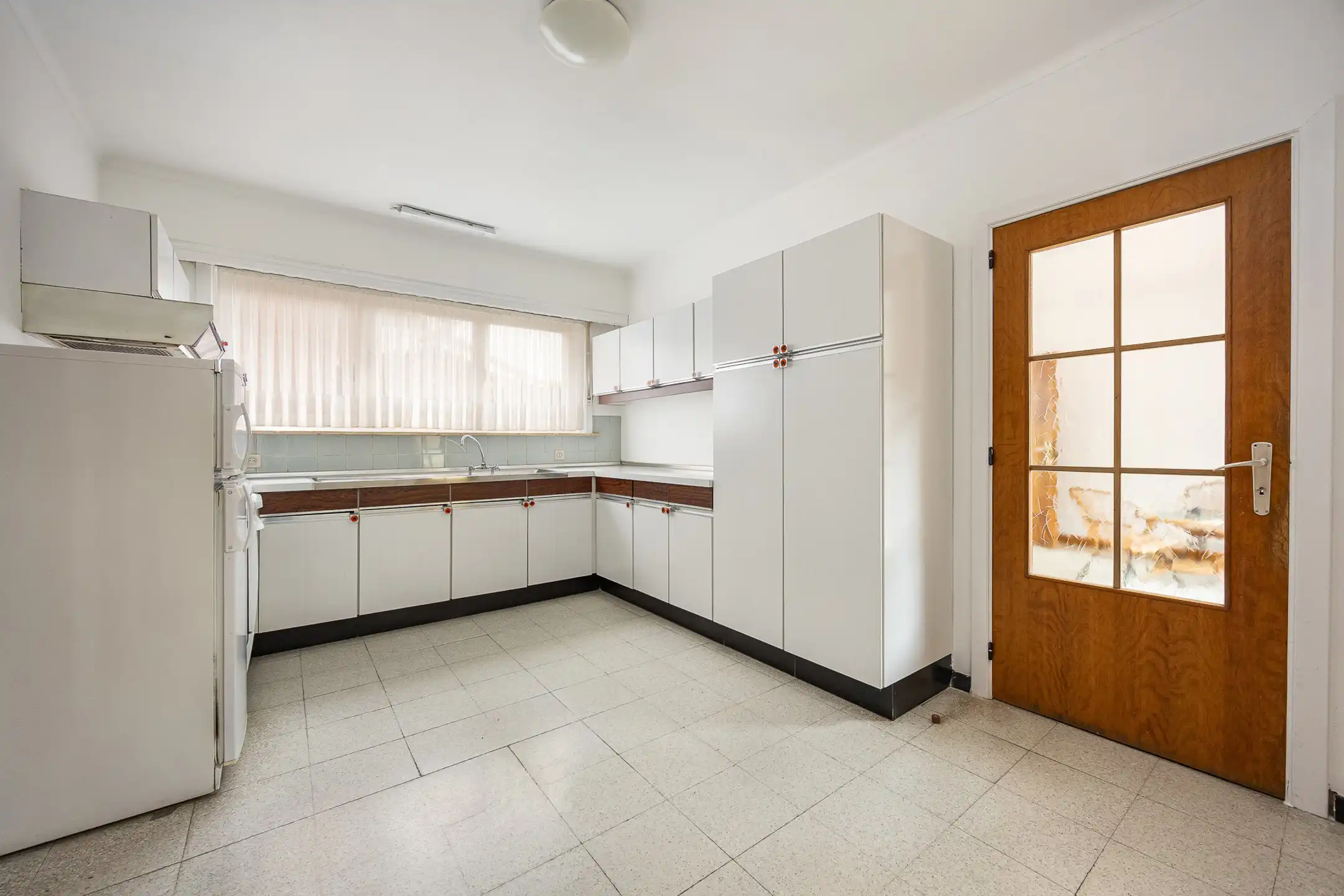 Te renoveren woning met 4 slpk's op toplocatie in Beerse foto 9
