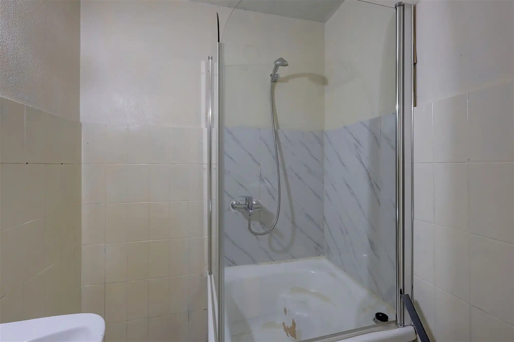 Studio met aparte slaaphoek te huur in Borgerhout foto 7