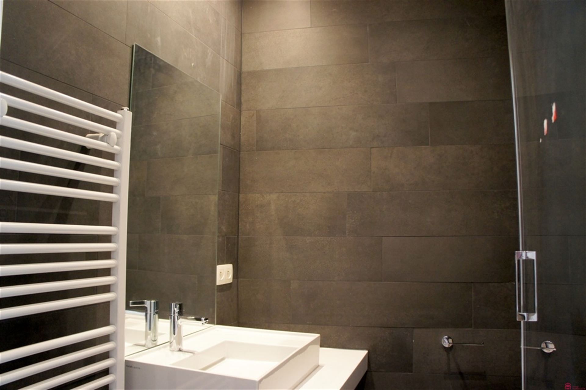 Groot appartement met garage foto 17