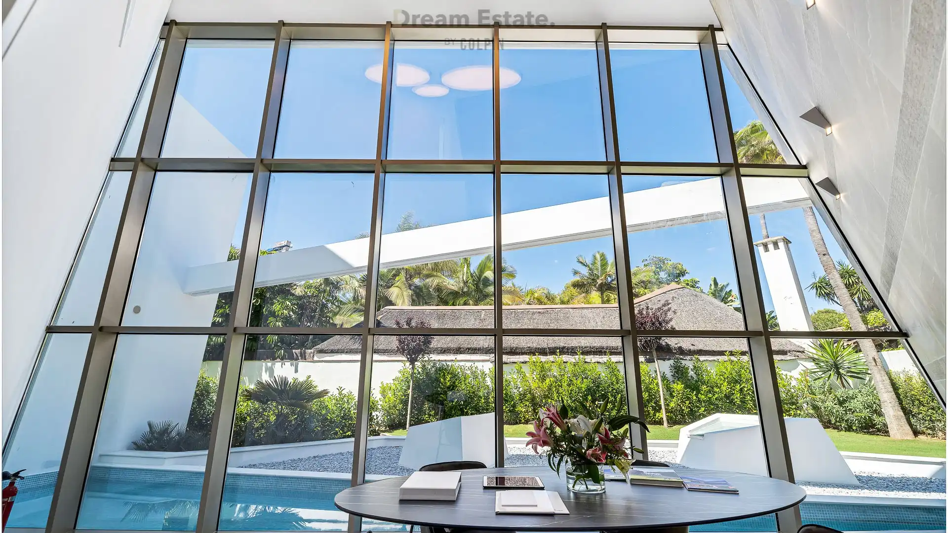 Hypermoderne frontline villa in Los Monteros foto 44