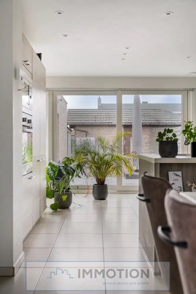 Instapklare halfopen woning op rustige ligging in Wevelgem - Kijkdagen met biedmoment op 4 en 5 september foto 9