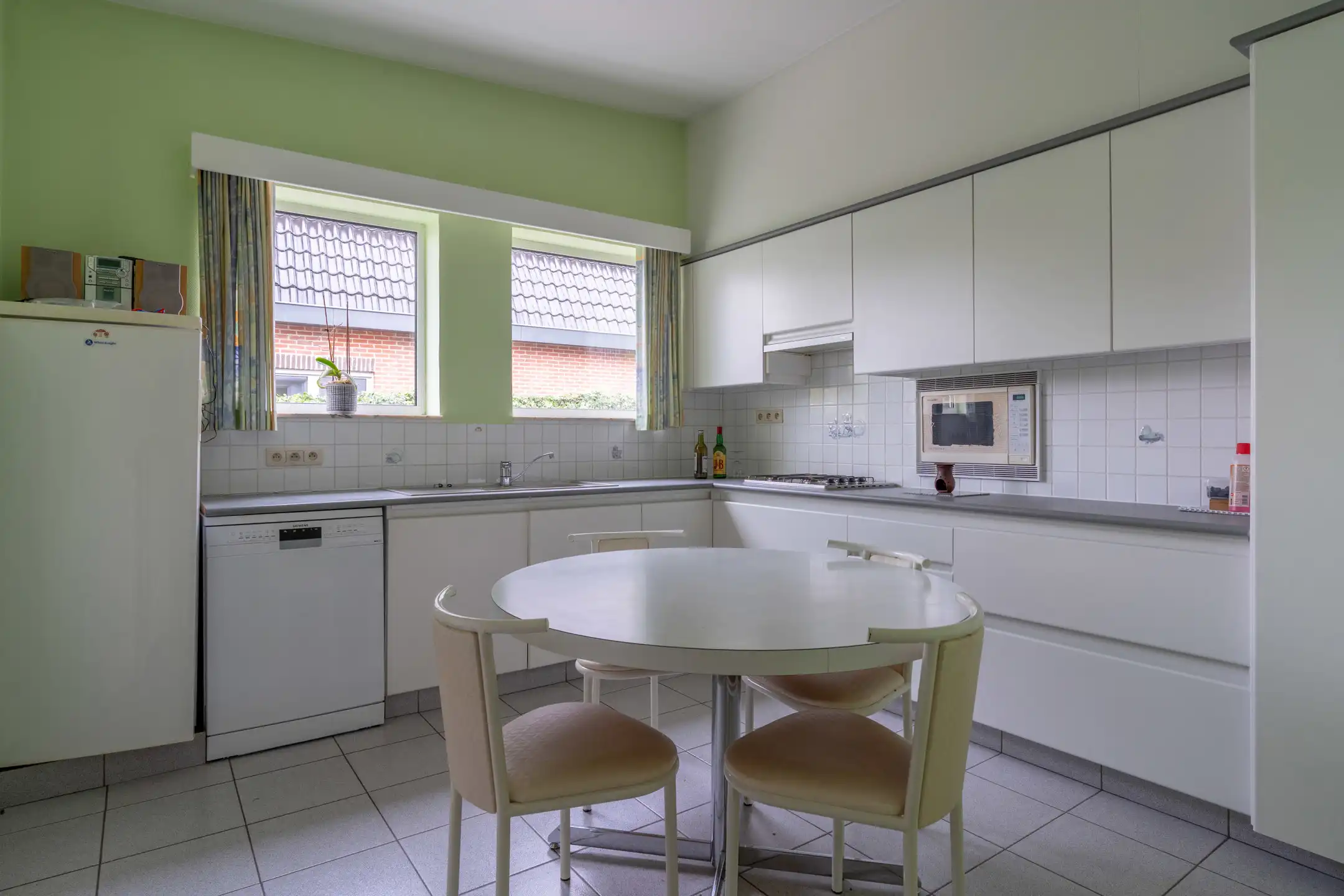 Te renoveren laagbouwwoning met tuin en garage te Vosselaar. foto 7