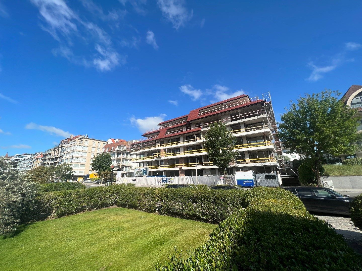 Zeer breed en zuid gericht appartement met grote zonneterrassen en een tuin van 124m² foto 4