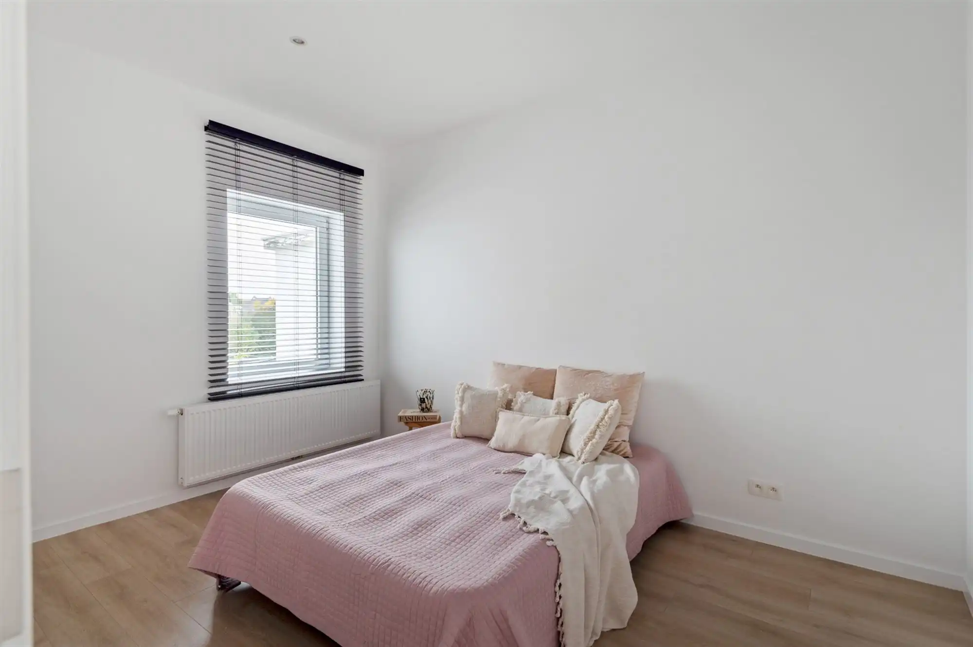 Volledig gerenoveerde woning met 3 slaapkamers foto 16