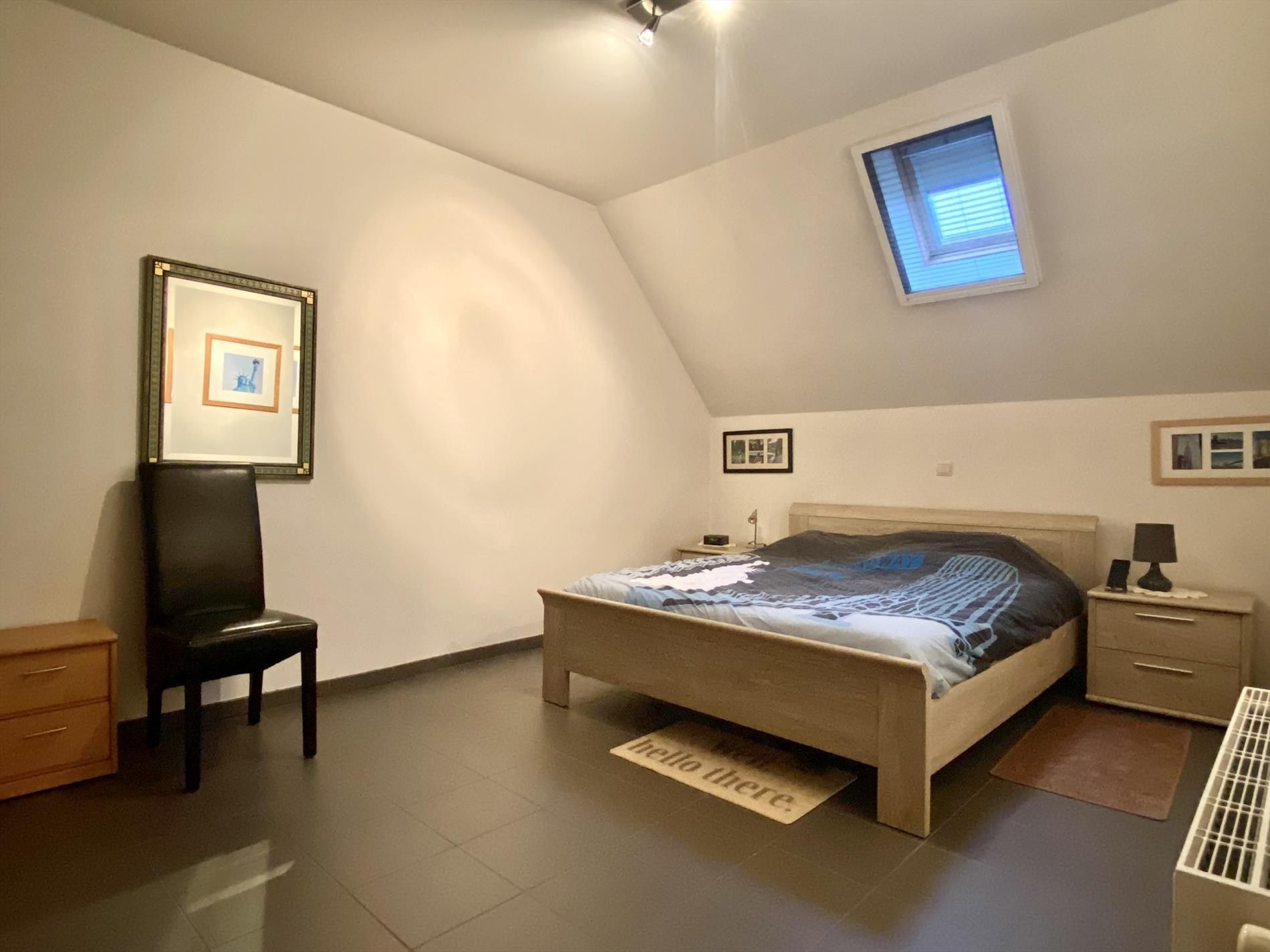Ruime eigendom met garage en 2 slaapkamers foto 8