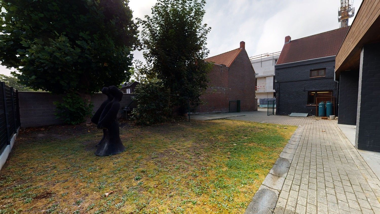 Ruime woonst/ handelszaak nabij centrum Zingem! foto 15