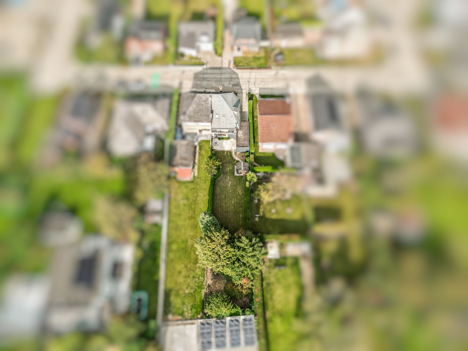Uitstekend gelegen, te renoveren halfopen bebouwing met prachtige tuin te Londerzeel foto 4