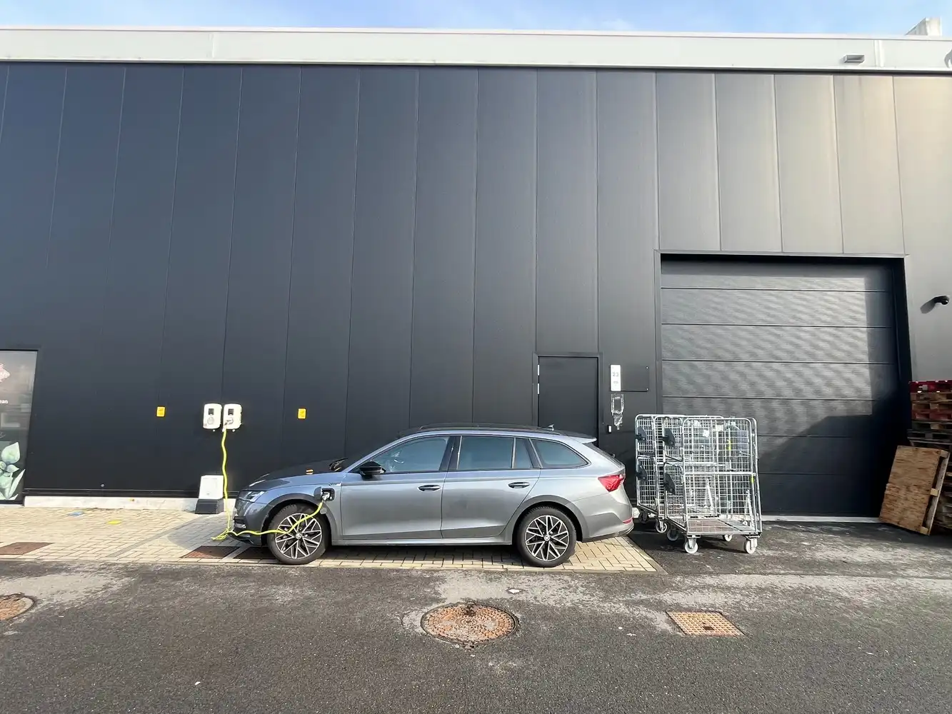 Industrieel-magazijn-logistiek te koop Stadsheide 23/8 - 3500 Hasselt