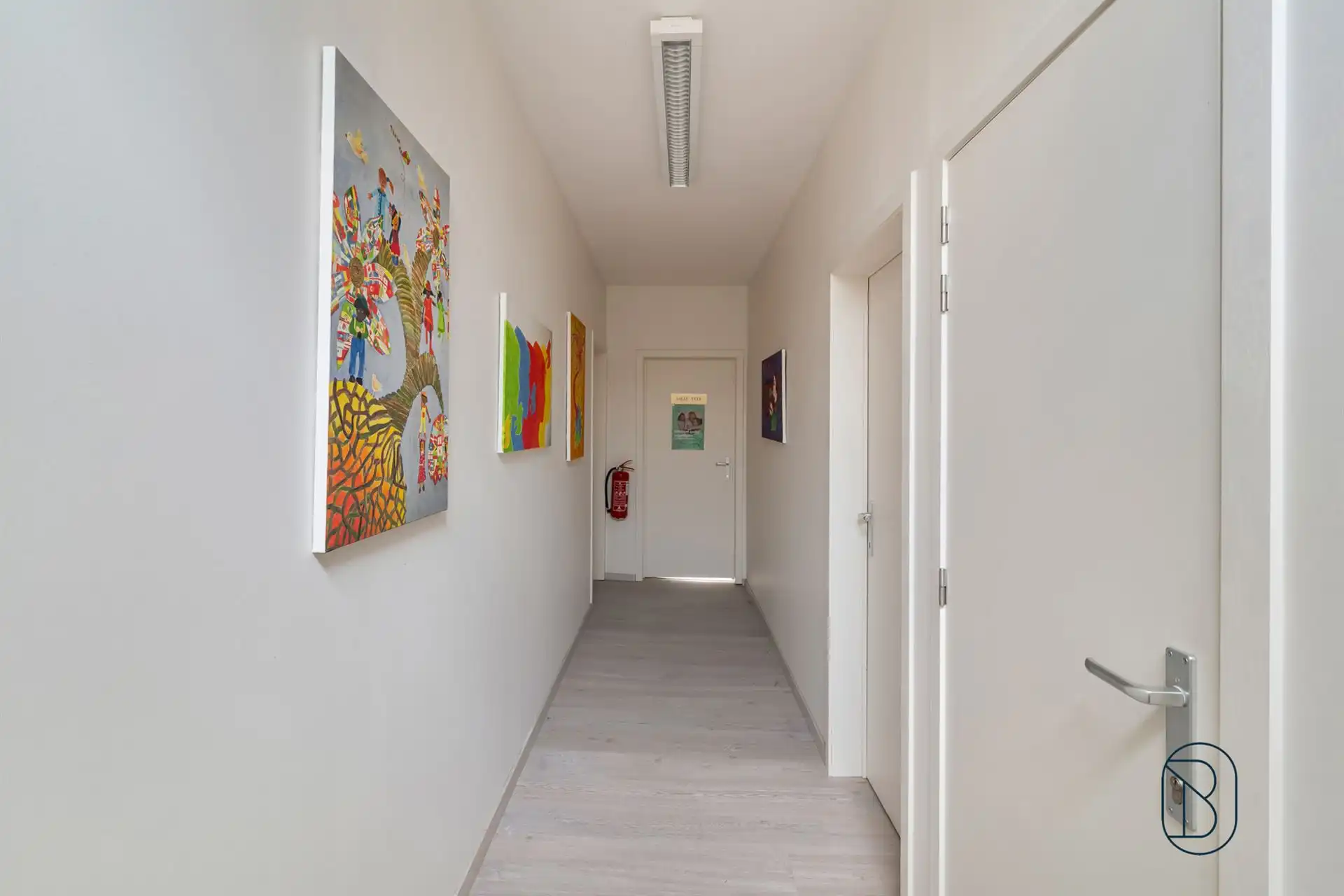 TOPgelegen project: herenwoning, garages, woonst en app. foto 17