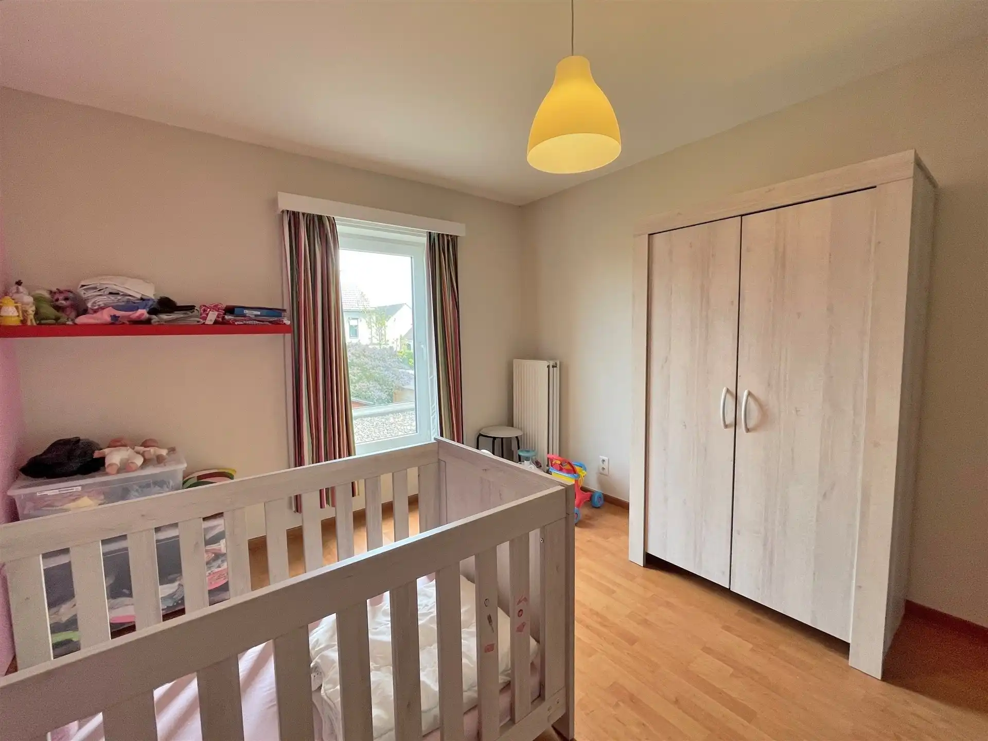 Recente woning met 4 slpks, garage en tuin. foto 5