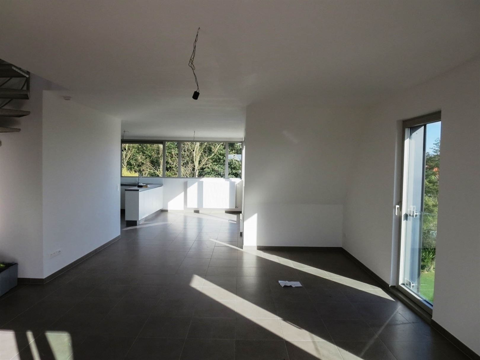 Instapklaar ruim en lichtrijk duplexappartement met 2 slaapkamers foto 3