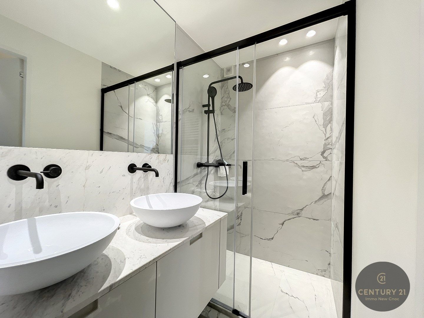 Gerenoveerd 2 slpk appartement foto 8