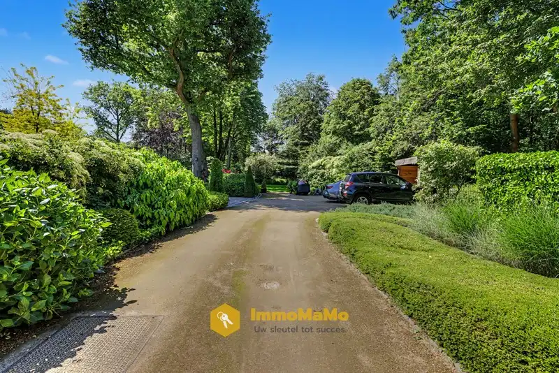 STIJLVOLLE VILLA OP 10.397m2 MET AANGELEGDE PARKTUIN - TE KOOP foto 25