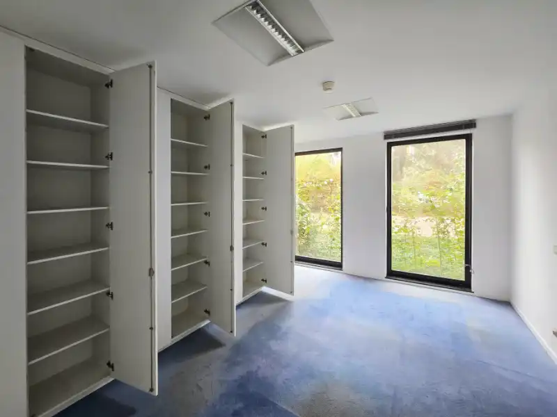 Kantoorgebouw te huur foto 7