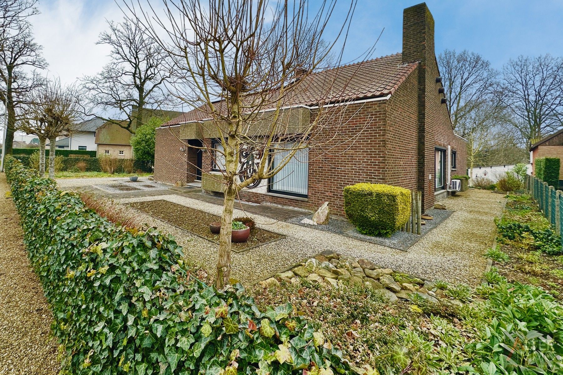 Ruime woning (205m2 NBO)  met 3 slaapkamers op een perceel van 24a 50ca! De woning is ingericht als "kangoeroewoning". foto 29