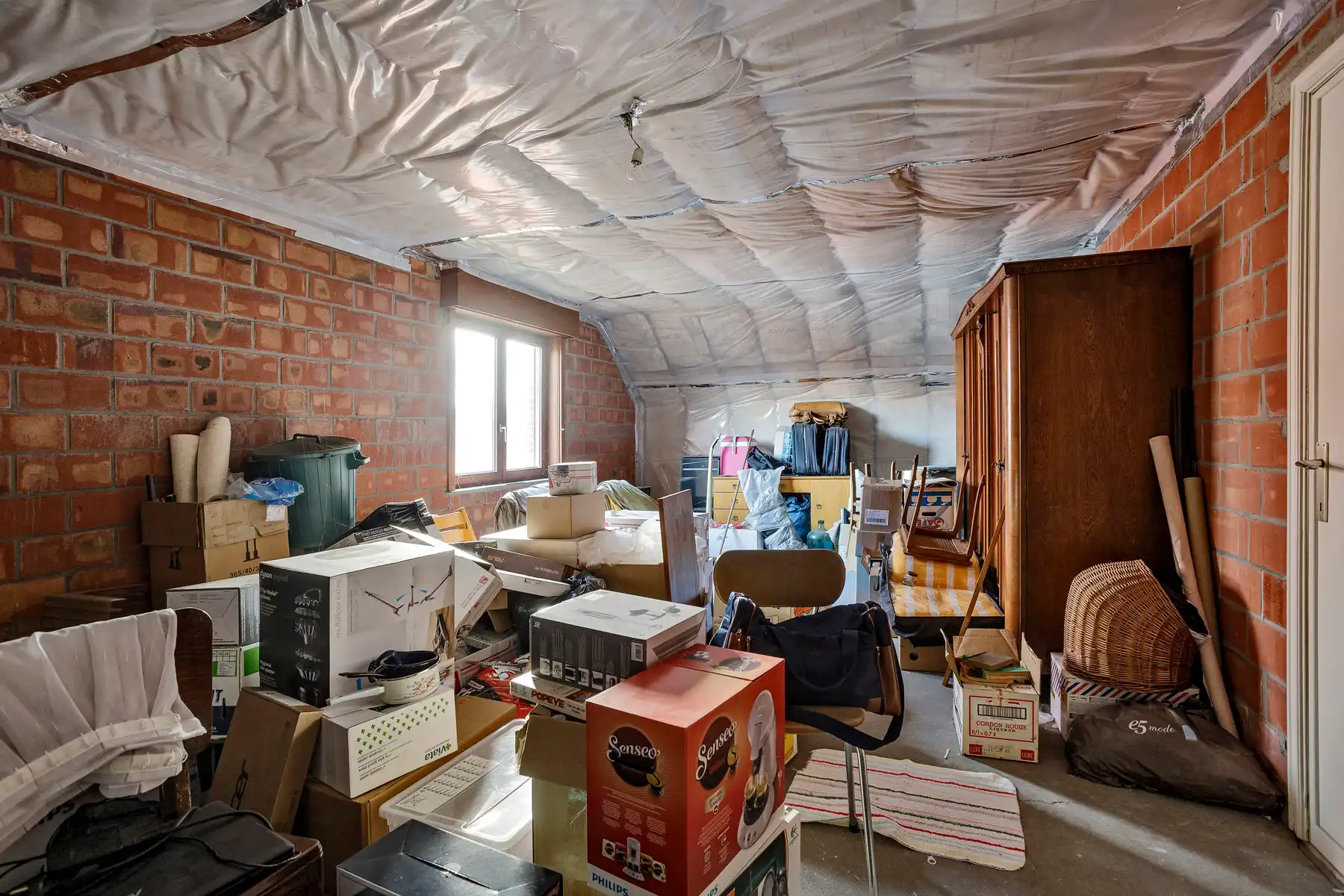 Gelijkvloerse gezinswoning met 4 slaapkamers en grote tuin foto 19