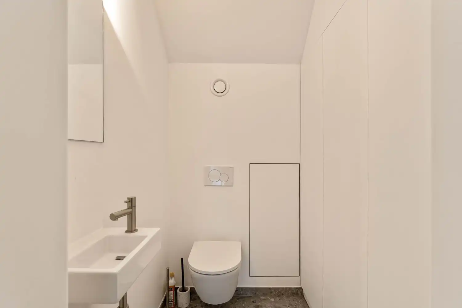 Prachtig gerenoveerd en energiezuinig herenhuis met 5 slaapkamers, 2 badkamers en een tuin op een toplocatie nabij het station van Leuven! foto 19