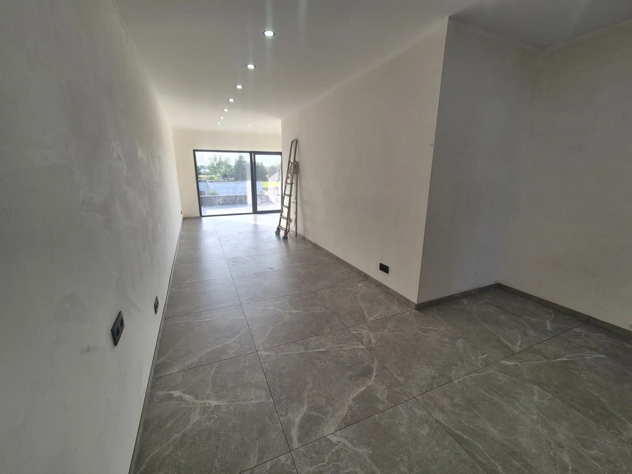 RUIME, VOLLEDIG GERENOVEERDE WONING – 5 SLAAPKAMERS – ENERGIELABEL B foto 17