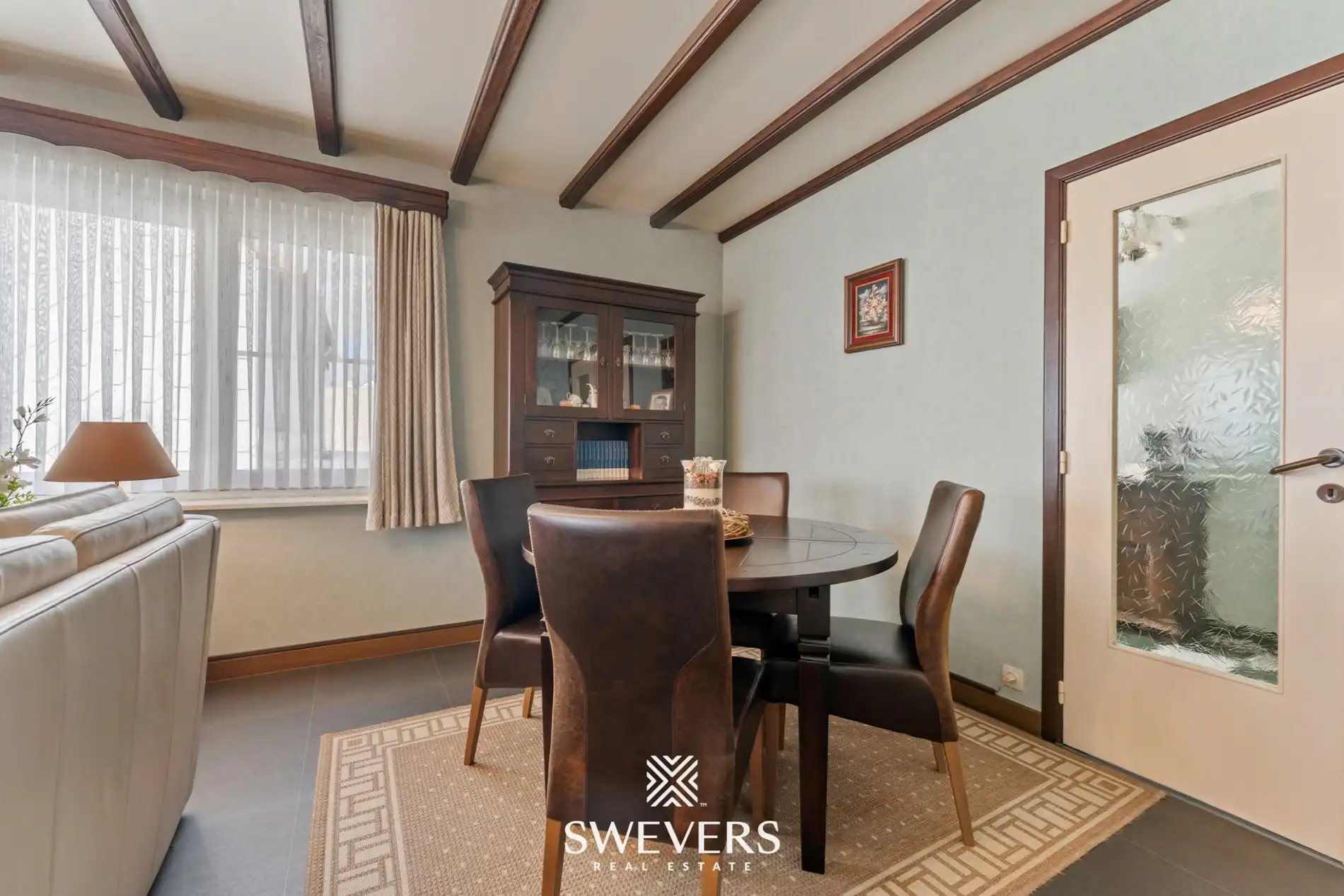 Gelijkvloerse woning met tuin en garage in hartje Tongeren foto 11