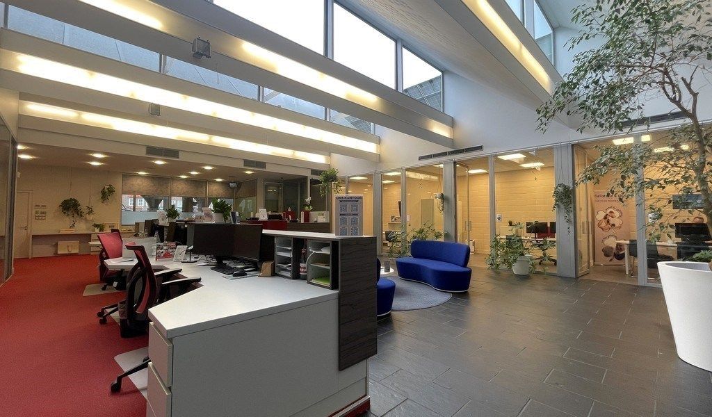 Handelspand te huur in het commercieel centrum van Schoten foto 3