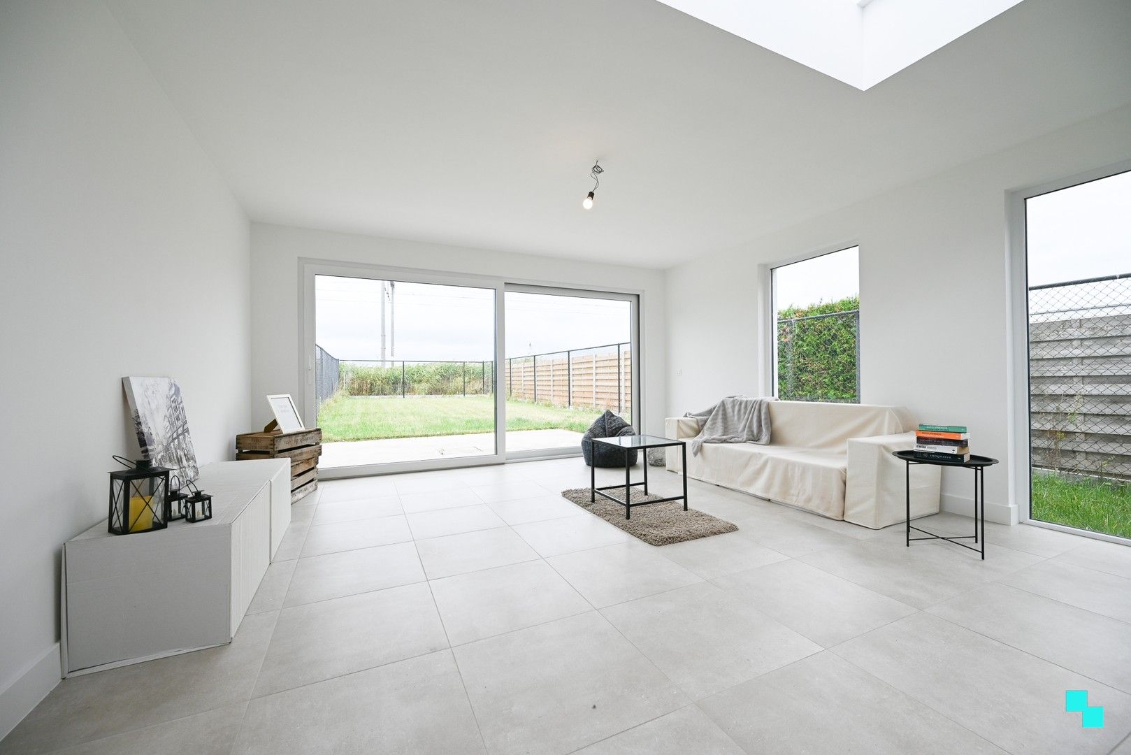 Volledig afgewerkte en instapklare nieuwbouwwoning te Ingelmunster foto 3