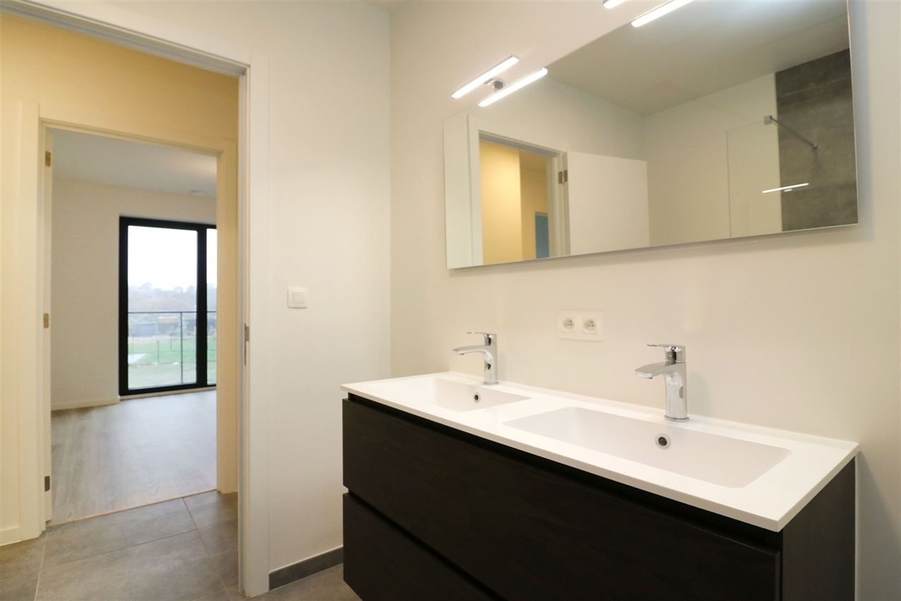 Nieuwbouwapp. met twee slpk, zuidterras op een gunstige ligging foto 26