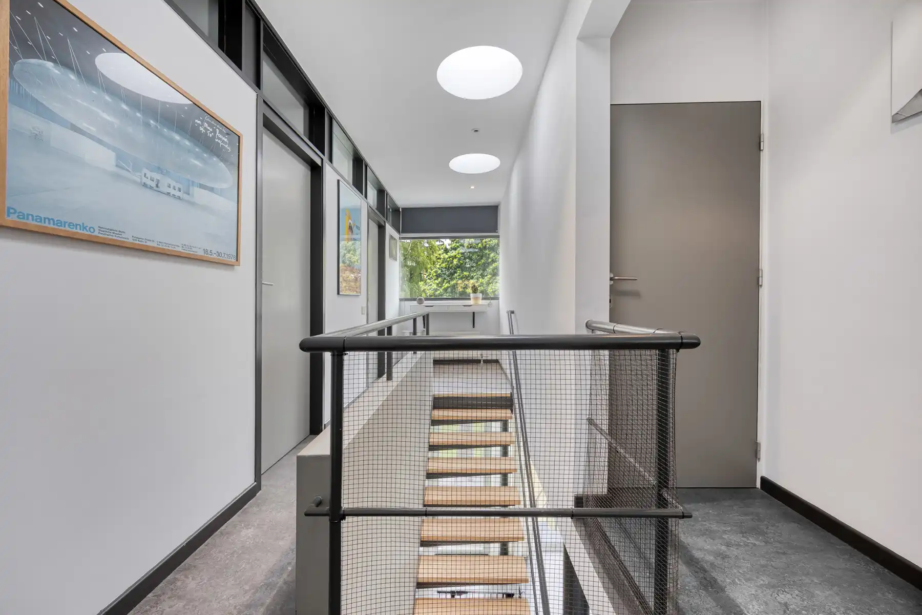 Karaktervolle architectenwoning op toplocatie: Zonnig terras, kamerhoge ramen en EPC B foto 34