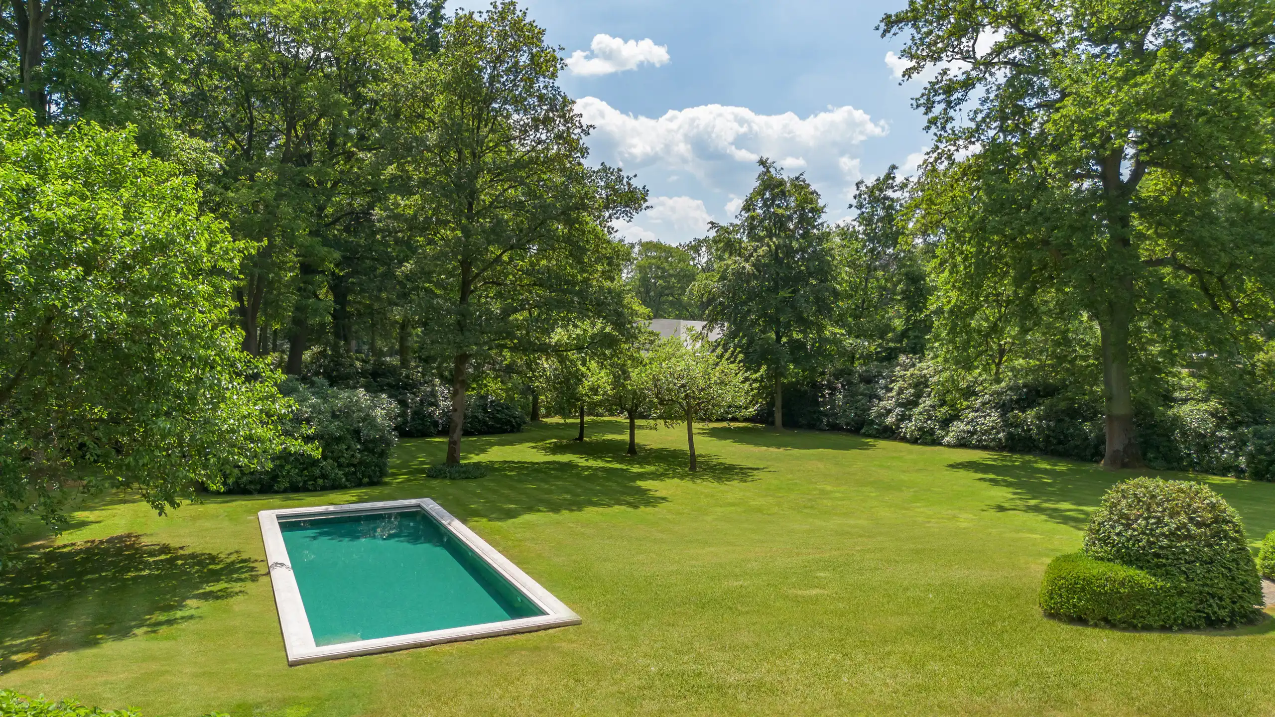 Hoogwaardig afgewerkte energiezuinige villa op ca. 6.264m²!  foto 2