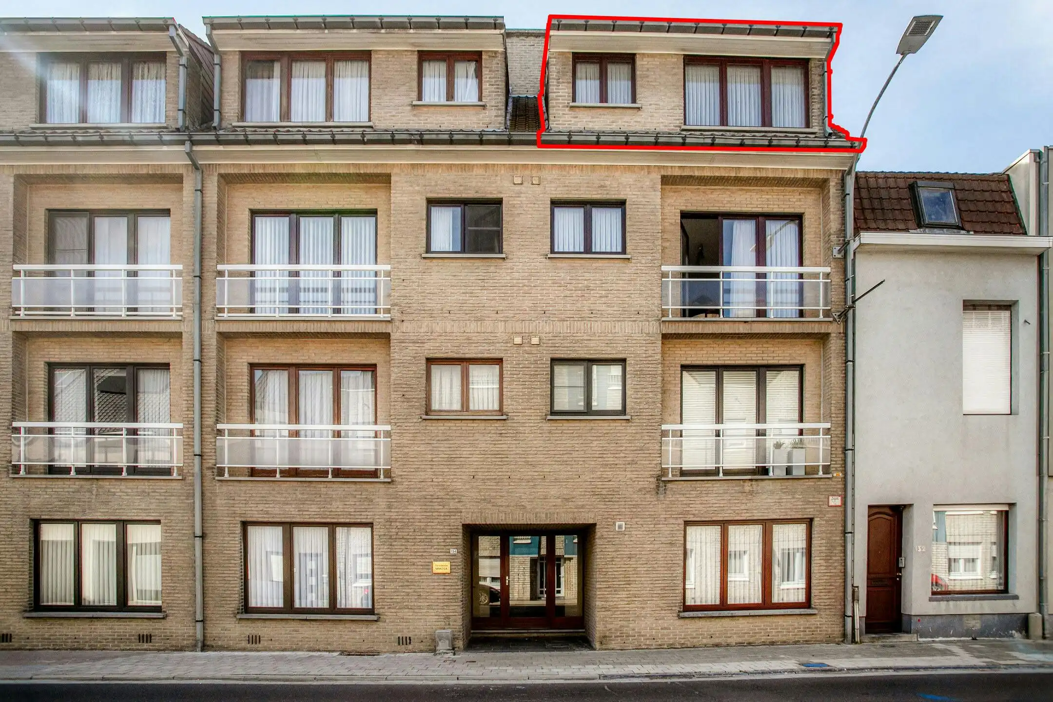 Leuk 2-slaapkamerappartement te Zwevegem foto 2