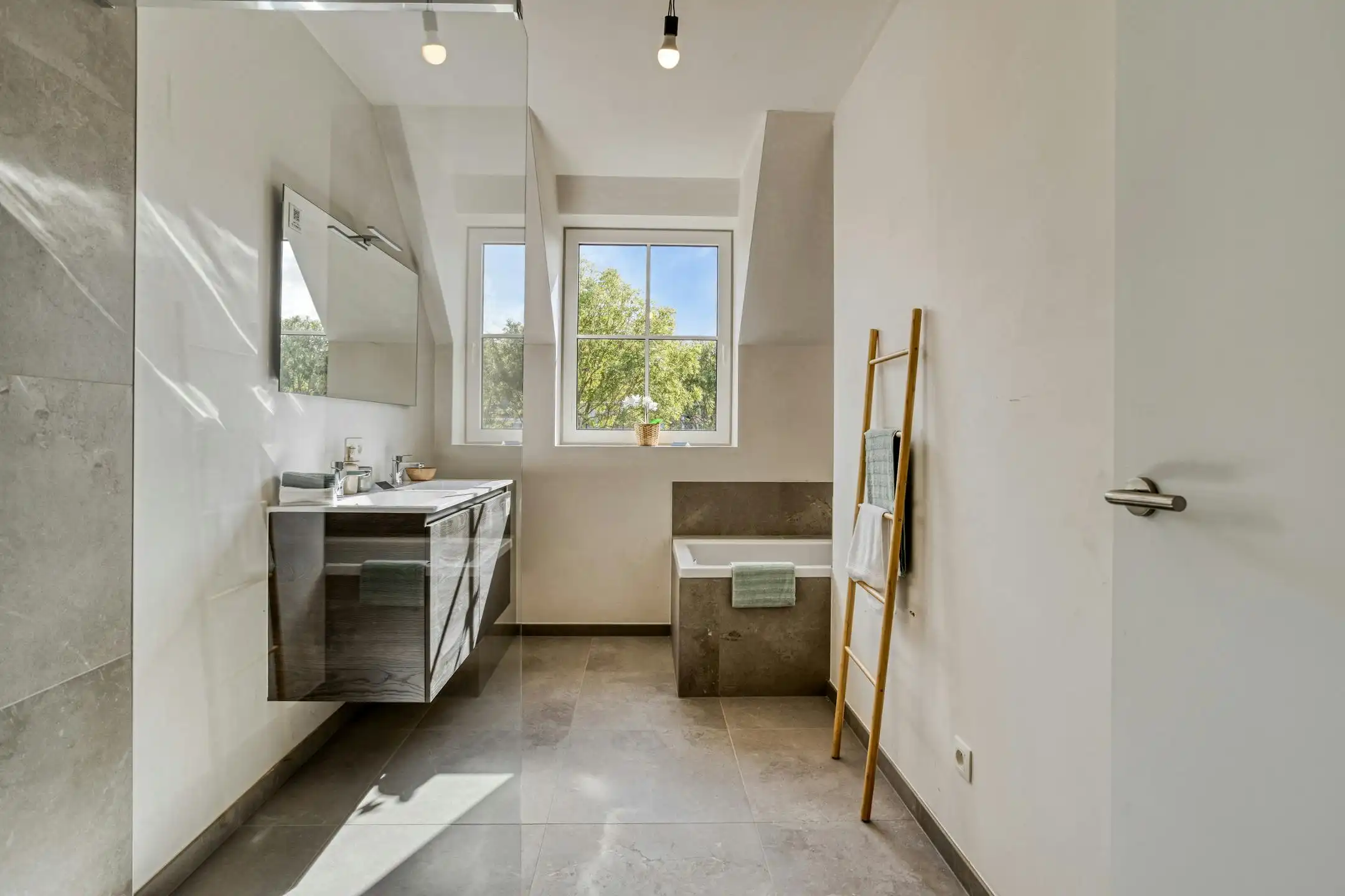 Nieuwbouw (6%) te koop in Elverdinge met 3 kamers en dubbele garage foto 10