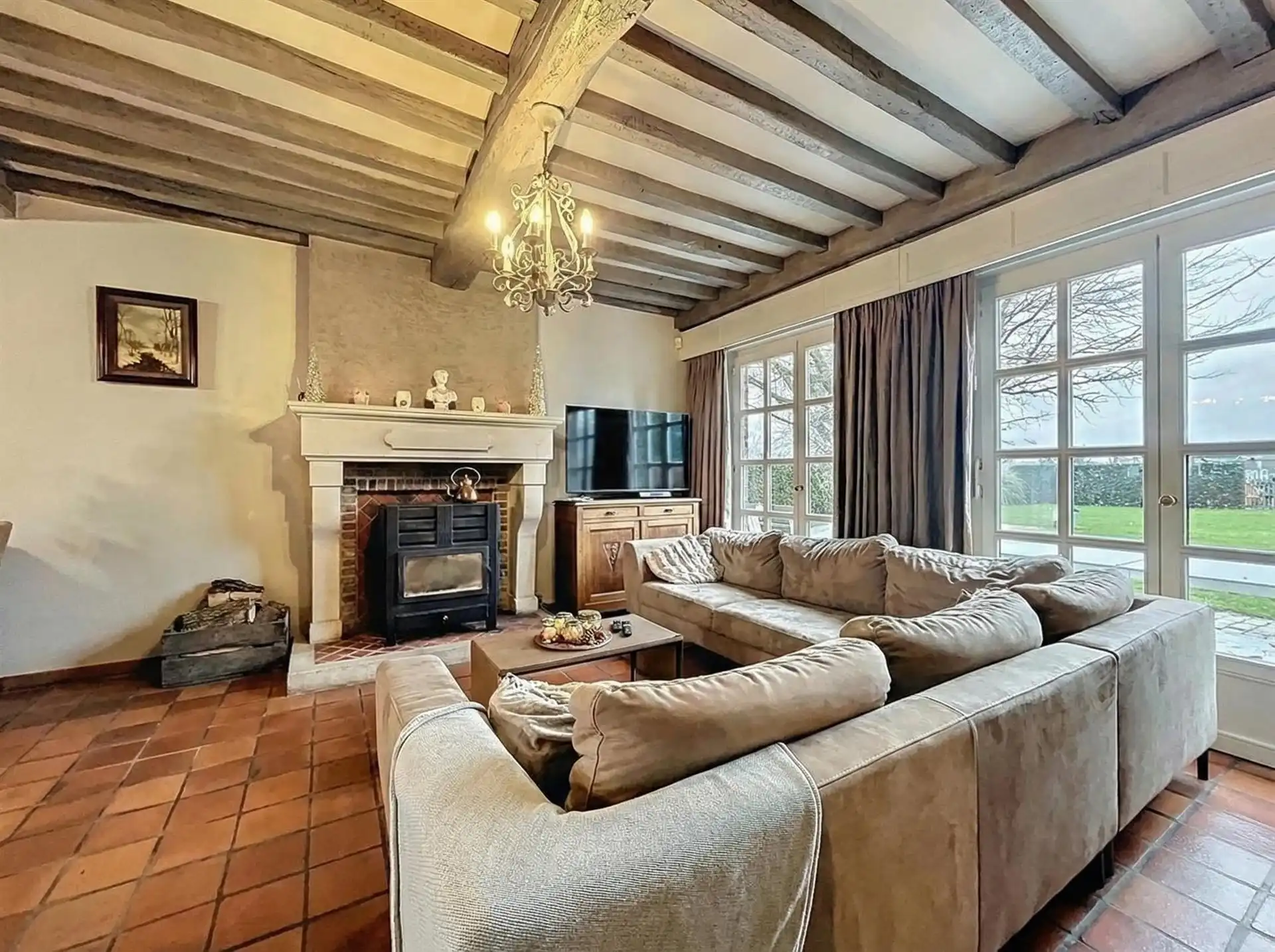 Prachtige villa met 4 slaapkamers, garage en bijgebouw op perceel van 2478m² foto 5