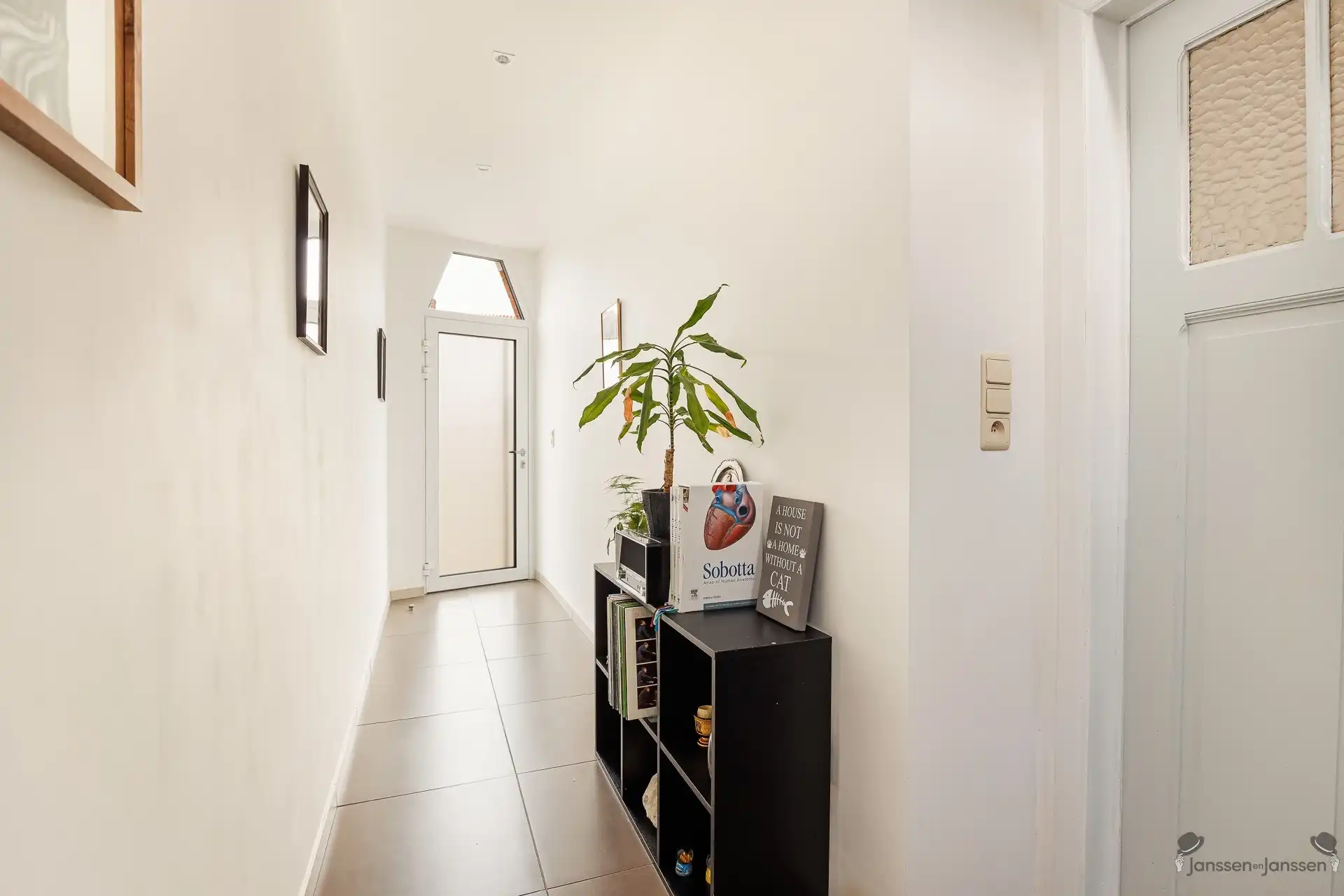 Instapklare rijwoning met 3 slpkmrs & tuin foto 2